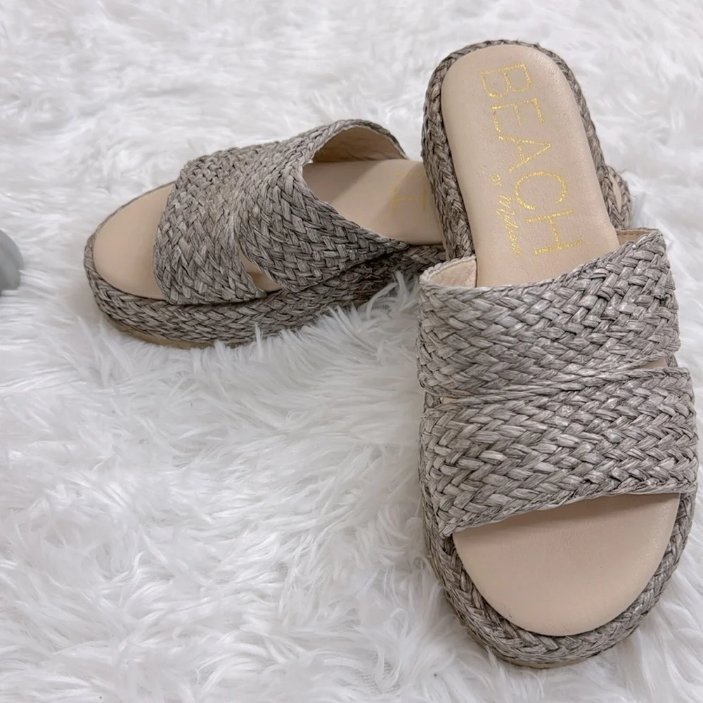 MATISSE Beach Layback Platform Sandal Vegan withcut out Slip on style Size 9M